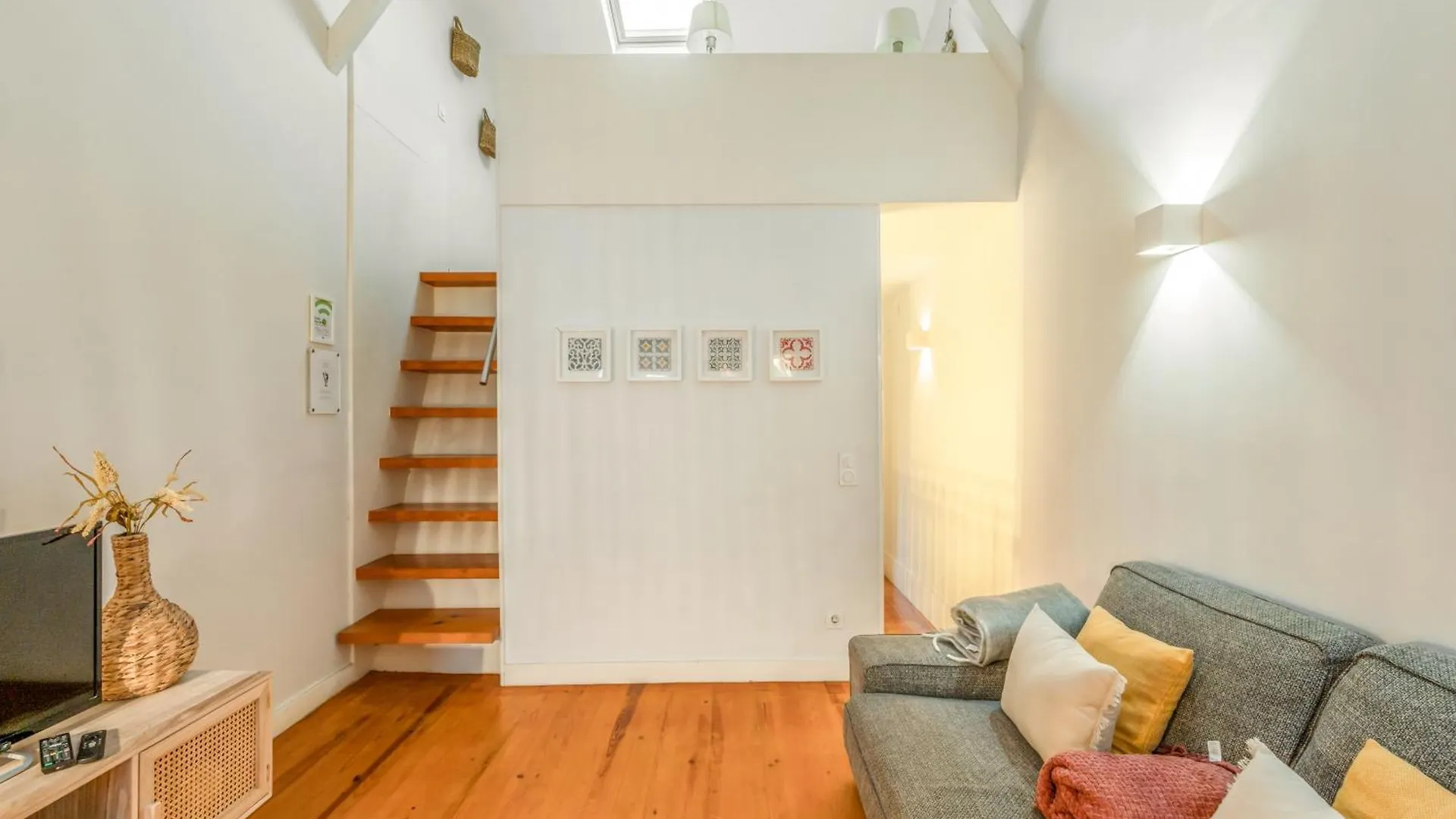 Bmyguest - Lisbon Inner Bairro Alto Apartment