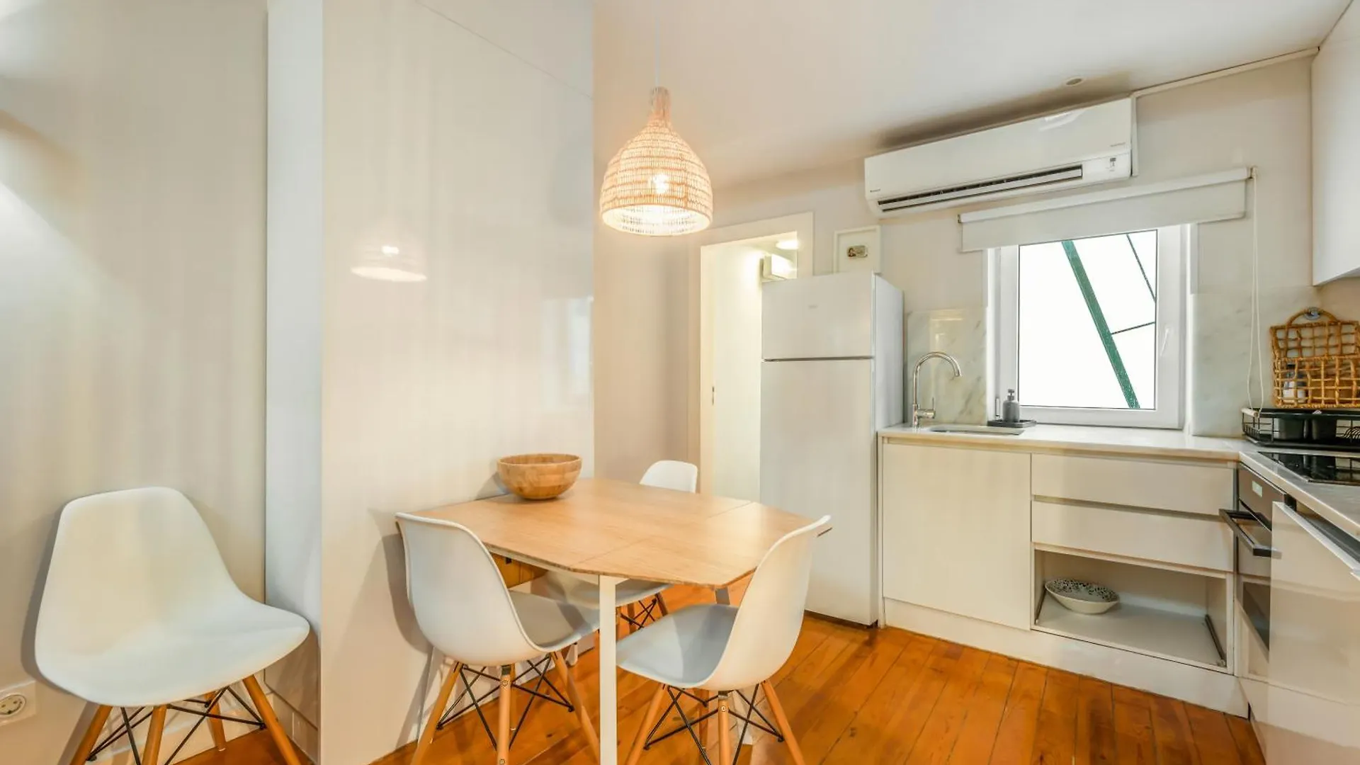 Bmyguest - Lisbon Inner Bairro Alto 0*,