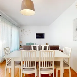  Apartment Happy Building By Gw Holidays